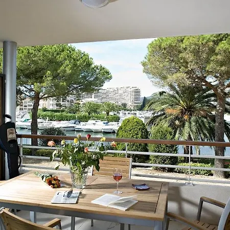 Apartahotel Vacancéole - Résidence Carré Marine