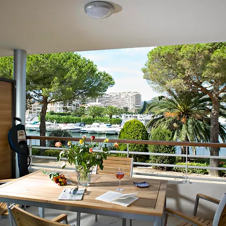 Aparthotel Vacanceole - Carre Marine