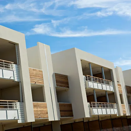 Apartahotel Vacancéole - Résidence Carré Marine Mandelieu