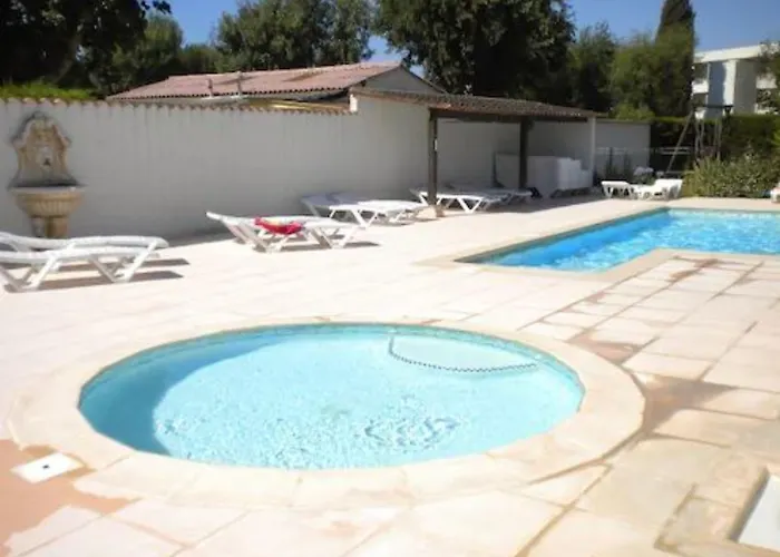 Lejlighedshotel Vacanceole - Carre Marine Mandelieu